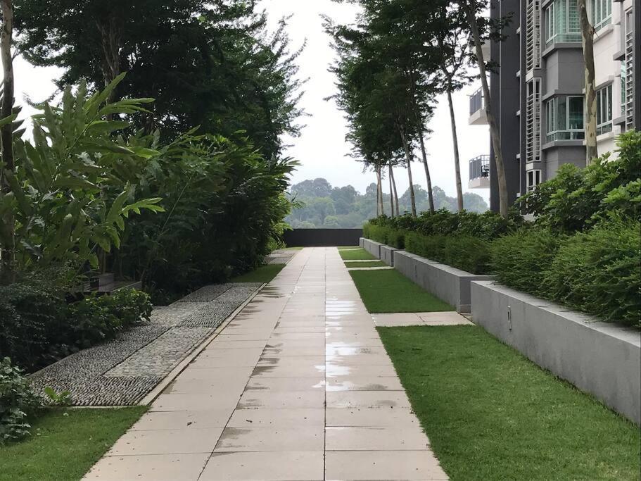 Selatan Southville Apartment