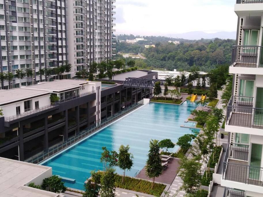 Selatan Southville * Kampong Tangkas